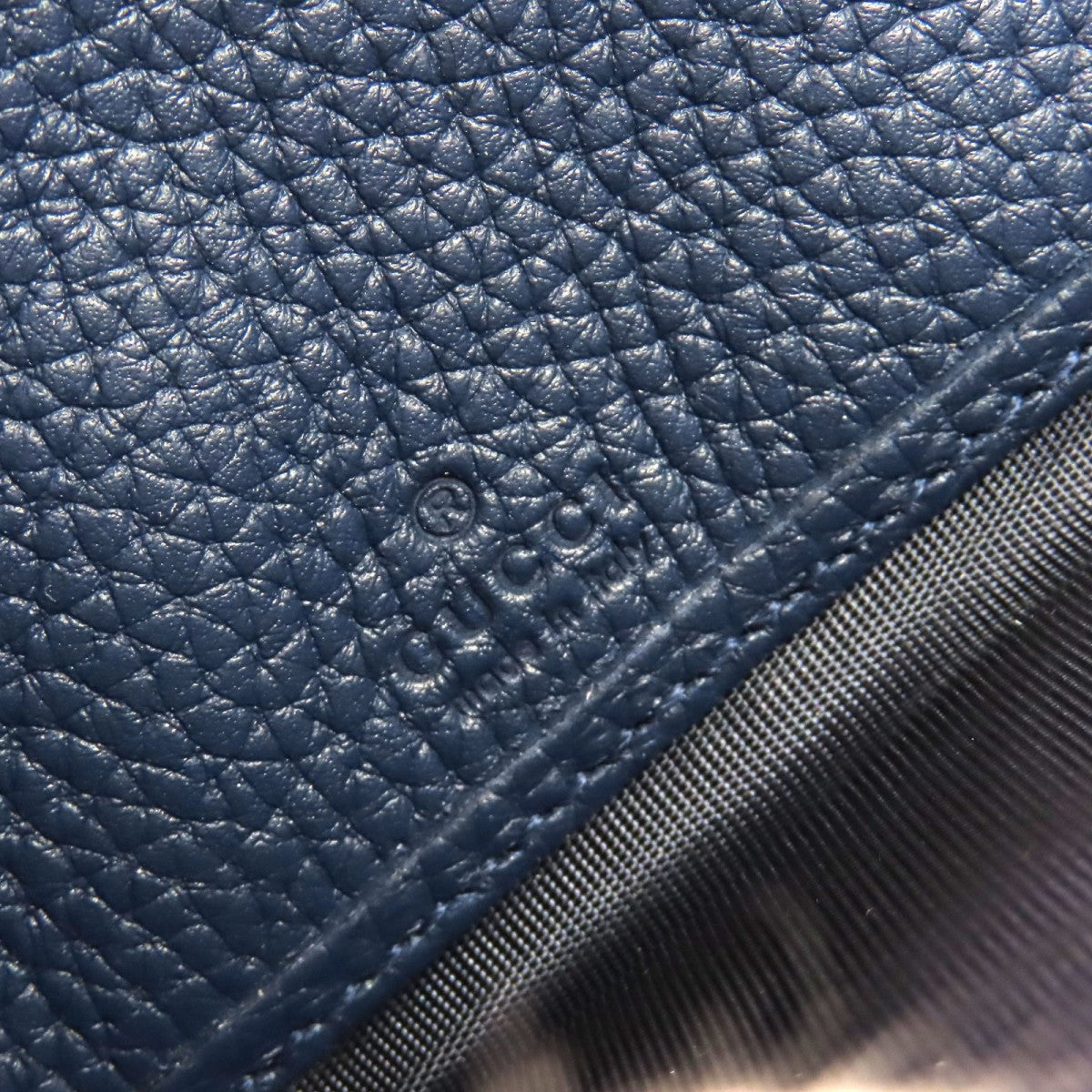 GUCCI Long Wallet Purse 771154 Main: Leather Navy logo zip around wallet mens Used Authentic