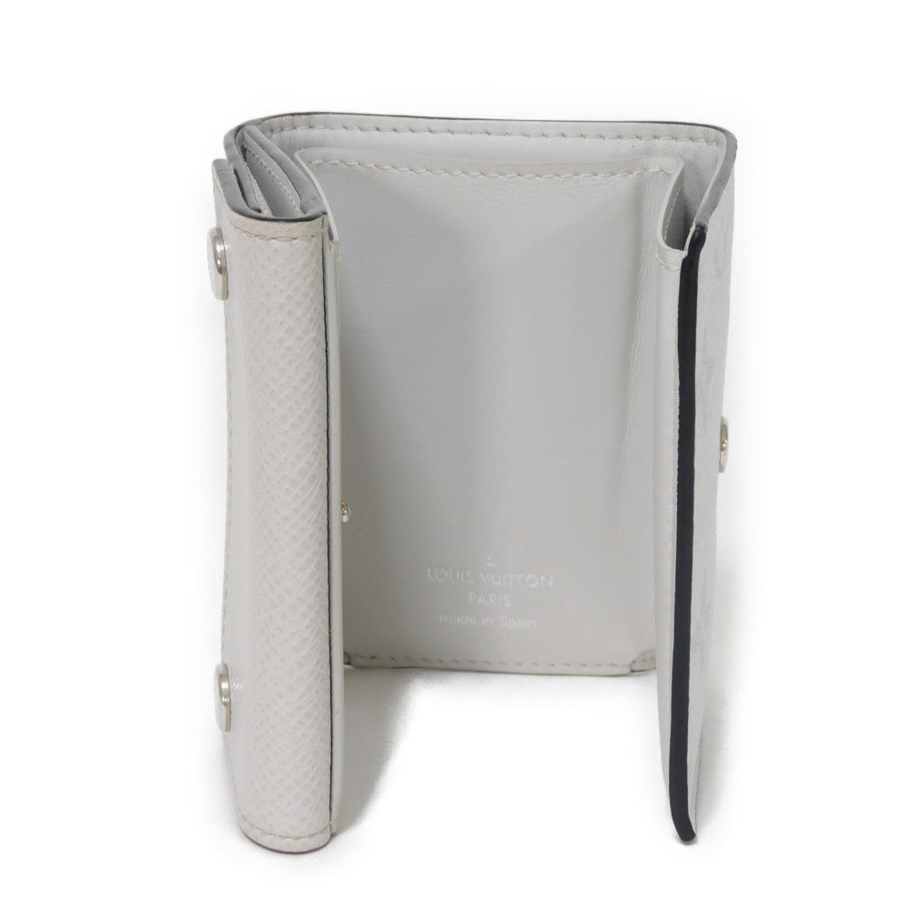LOUIS VUITTON Tri-fold wallet M67621 Taiga leather x monogram canvas x smooth leather Bron LV Logo Flower White Monogram Discovery compact wallet mens Used Authentic