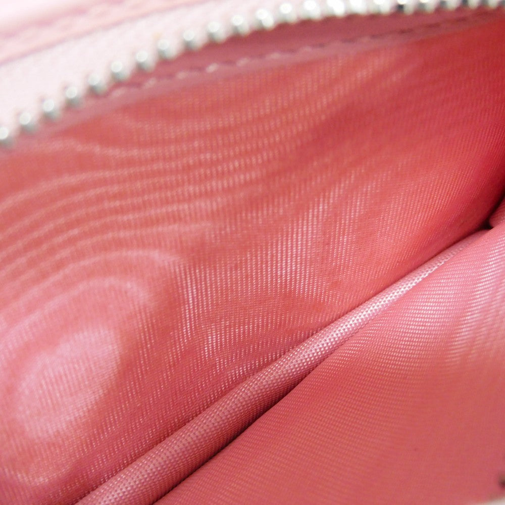 GUCCI Bifold Wallet 625693 DTD1T 5815 Calf leather Wild rose Chevron, in good condition GG Marmont Quilted Compact Chain Wallet Women Used Authentic