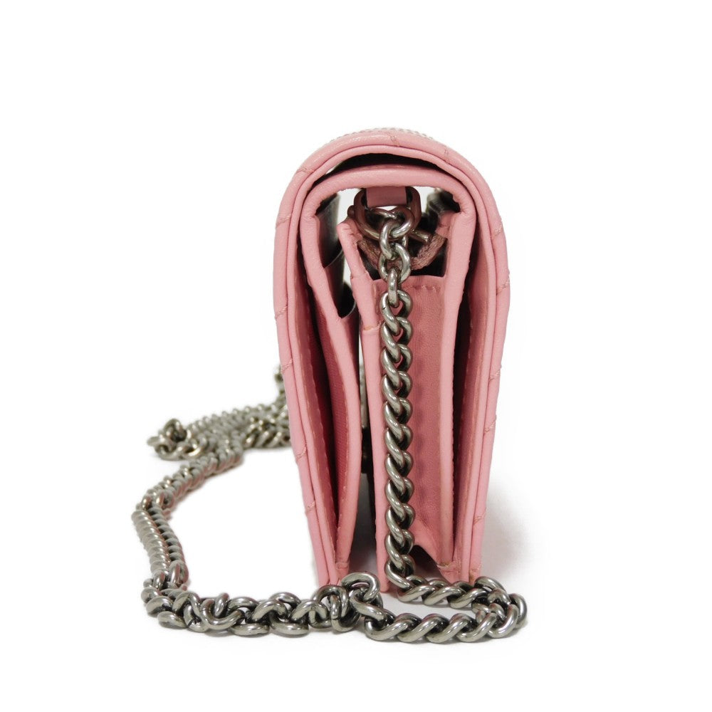 GUCCI Bifold Wallet 625693 DTD1T 5815 Calf leather Wild rose Chevron, in good condition GG Marmont Quilted Compact Chain Wallet Women Used Authentic