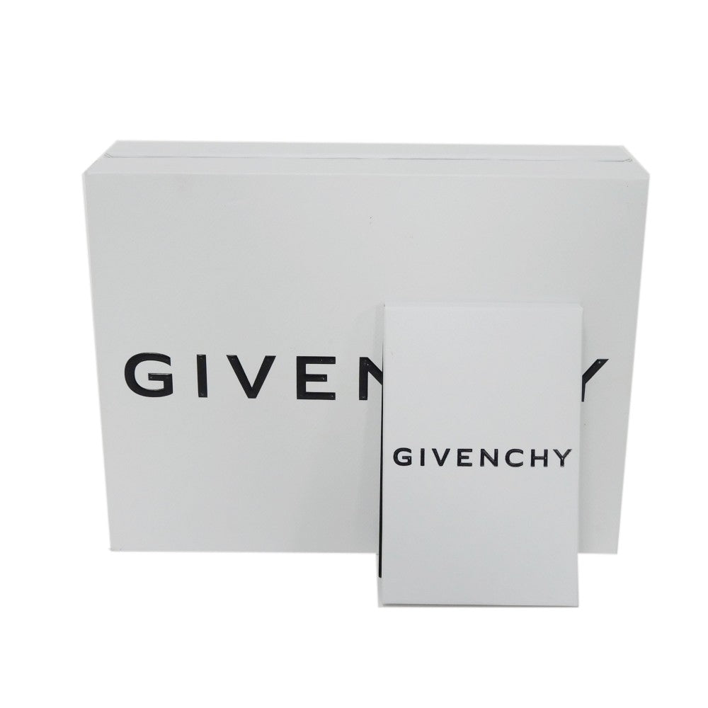 Givenchy Bifold Wallet BB60K8B1K6  Smooth scarf skin blossom pink logo Calfskin pastel Disney 101 Dalmatians Bifold Wallet Women Used Authentic