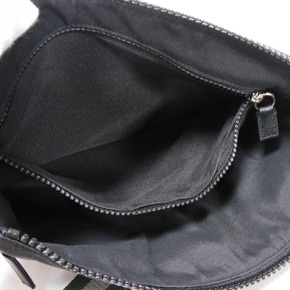 GUCCI Shoulder Bag 449185 G1XHN 8615 Nylon canvas x calf leather black Web stripe grey, good condition logo GG nylon medium messenger bag mens Used Authentic