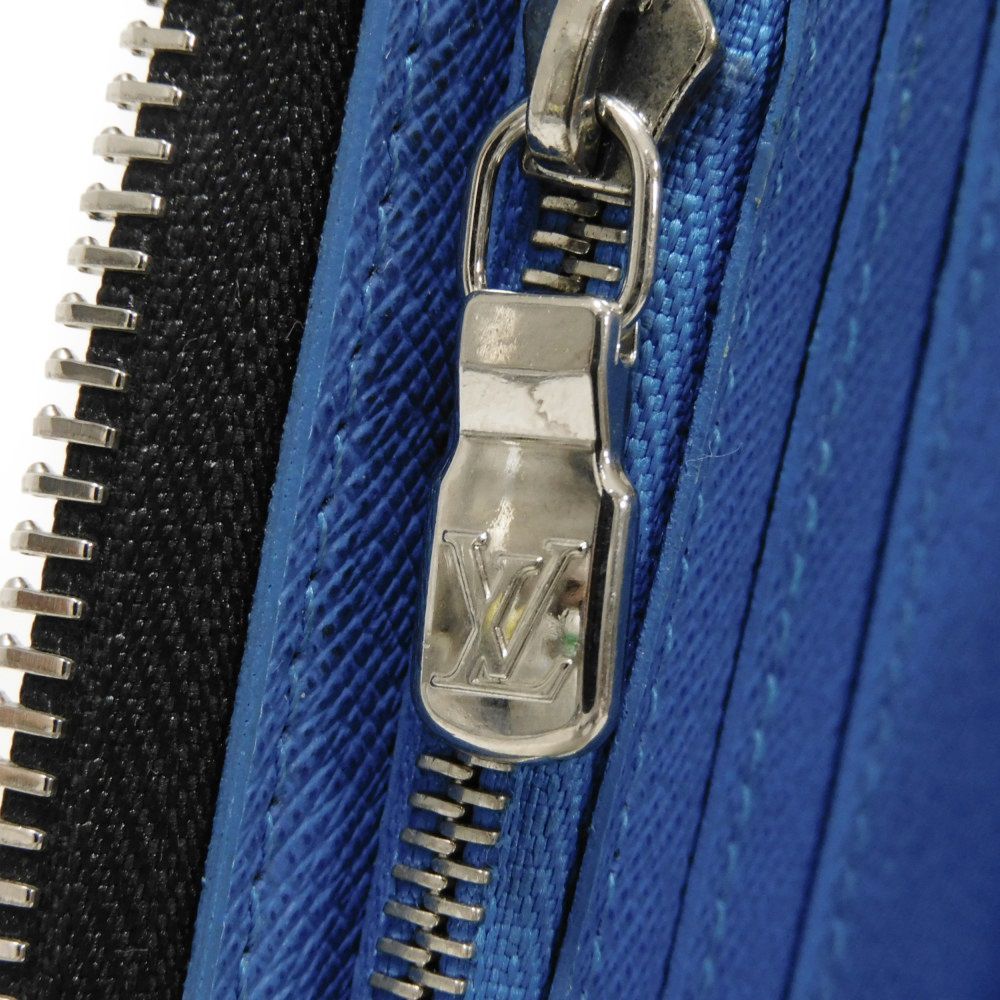 LOUIS VUITTON Long Wallet Purse M30070 Taiga leather (stamped) Noir New Zip Around Black Blue Taiga Zippy Wallet Vertical mens Used Authentic