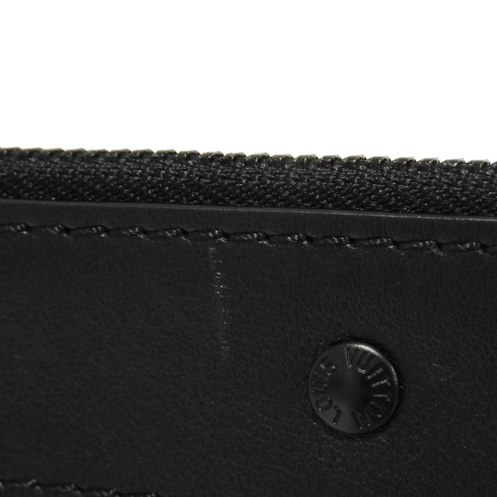 LOUIS VUITTON Clutch bag M81570 Shadow leather (monogram embossing) Noir Current LV logo black strap RFID Monogram shadow pochette to go mens Used Authentic