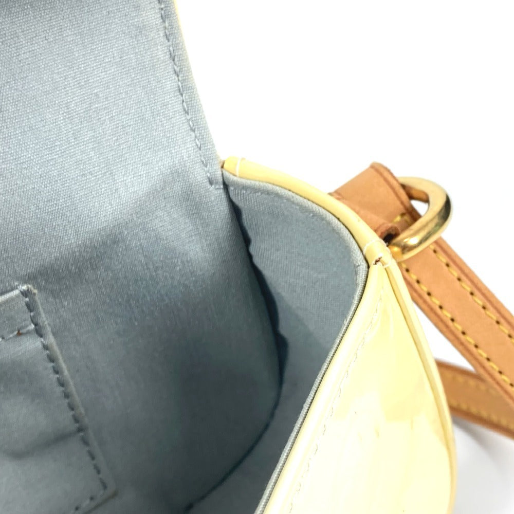 LOUIS VUITTON Shoulder Bag M91507 Monogram Vernis white Monogram Vernis Malibu street Women Used Authentic
