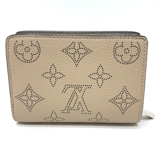 LOUIS VUITTON Folded wallet M80817 monogram mahina leather beige Portefeuille Clare