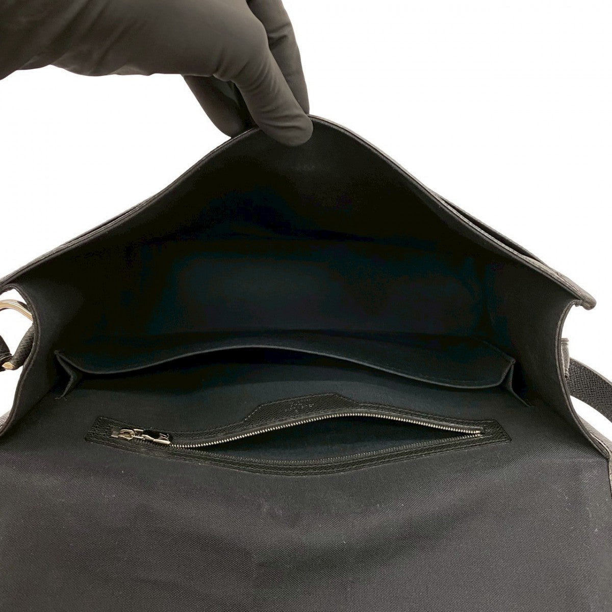 LOUIS VUITTON Shoulder Bag leather black Taiga Alexei