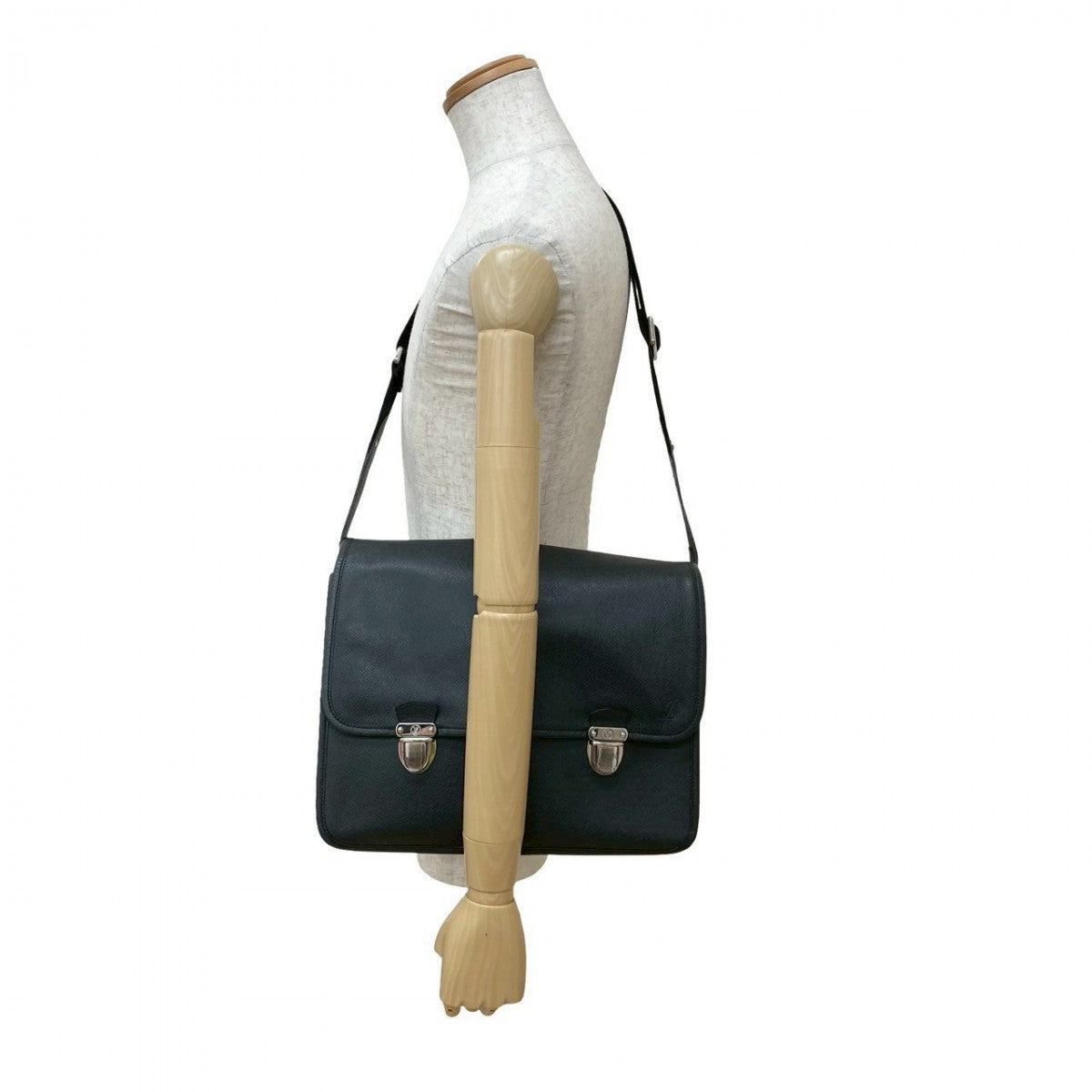 LOUIS VUITTON Shoulder Bag leather black Taiga Alexei