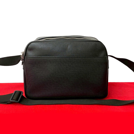 LOUIS VUITTON Shoulder Bag leather black Taiga reporter