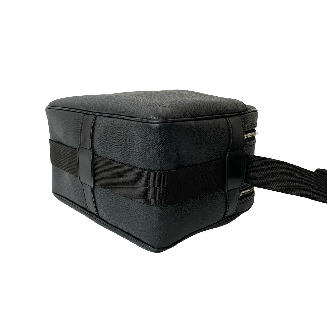 LOUIS VUITTON Shoulder Bag leather black Taiga reporter