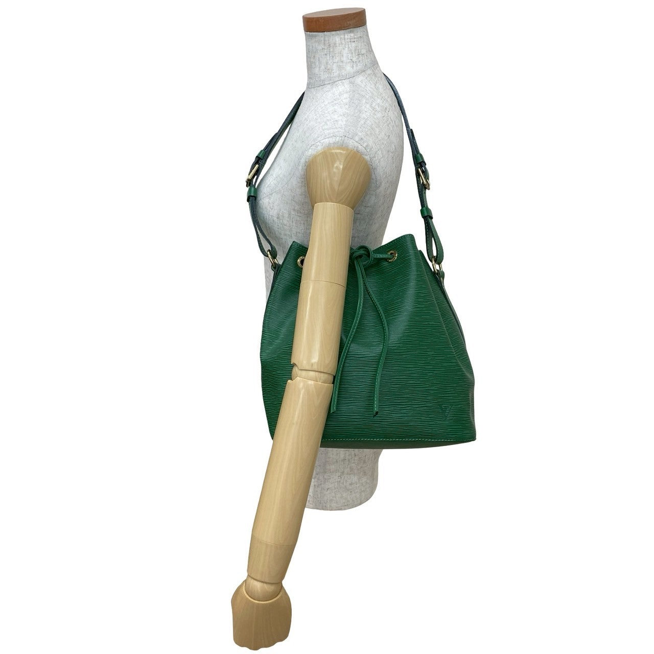 LOUIS VUITTON Shoulder Bag Epi Leather green Epi Petit Noe