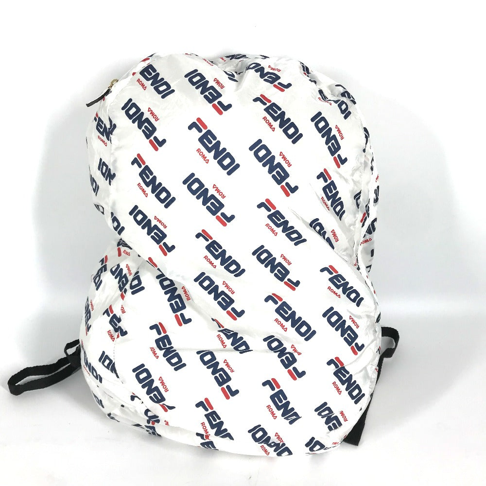 fendi backpack mini white Pre-Owned Back to School Central compartment that fastens with a double zip pull Fendi Pre-Owned 2010-2026 Mini Calfskin