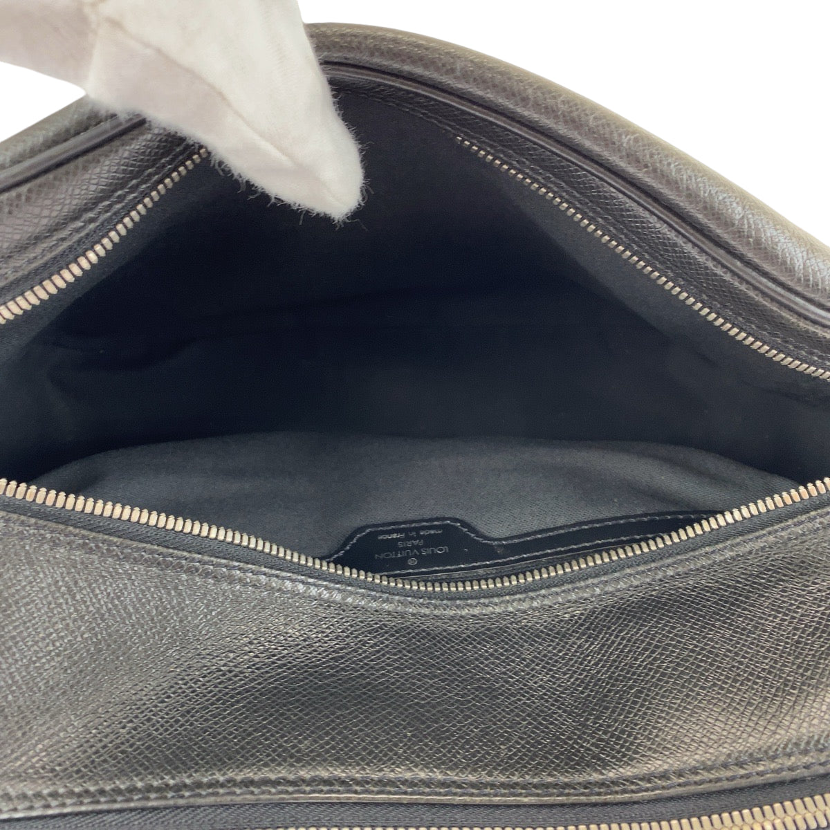 LOUIS VUITTON Shoulder Bag M30152 Taiga Ardoise Black SilverMetal Shoulder Bag Crossbody Taiga reporter mens Used Authentic