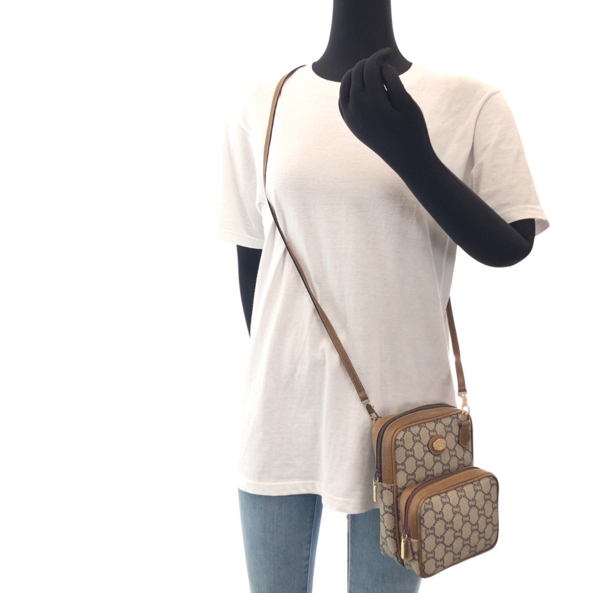 GUCCI Shoulder Bag GG Supreme canvas, leather Beige Gold Metal Crossbody Shoulder Bag GUCCI Plus Women Used Authentic