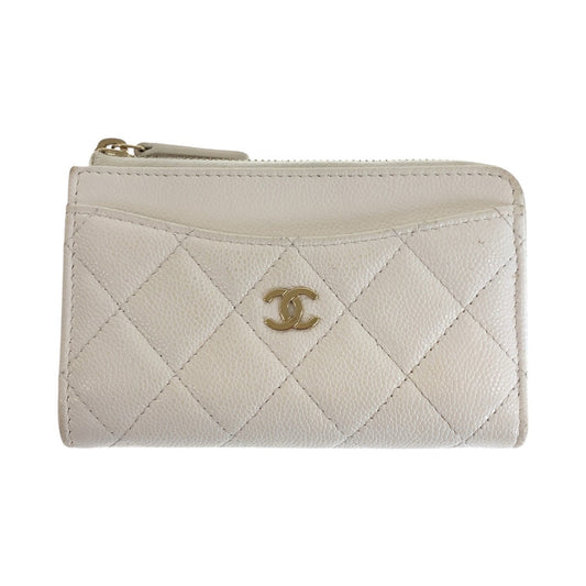 CHANEL Coin case Caviar skin White GoldMetal Coin case fragment case Matrasse COCO Mark Women Used Authentic