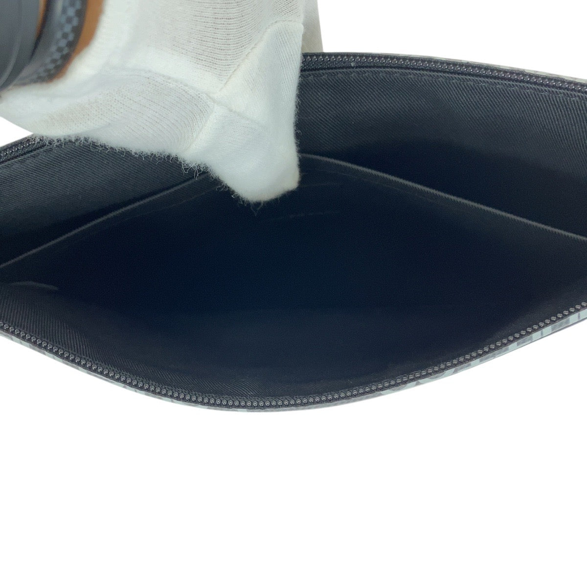 LOUIS VUITTON Clutch bag M30086 leather Black SilverMetal Clutch bag business bag Taiga Pochette Apollo mens Used Authentic
