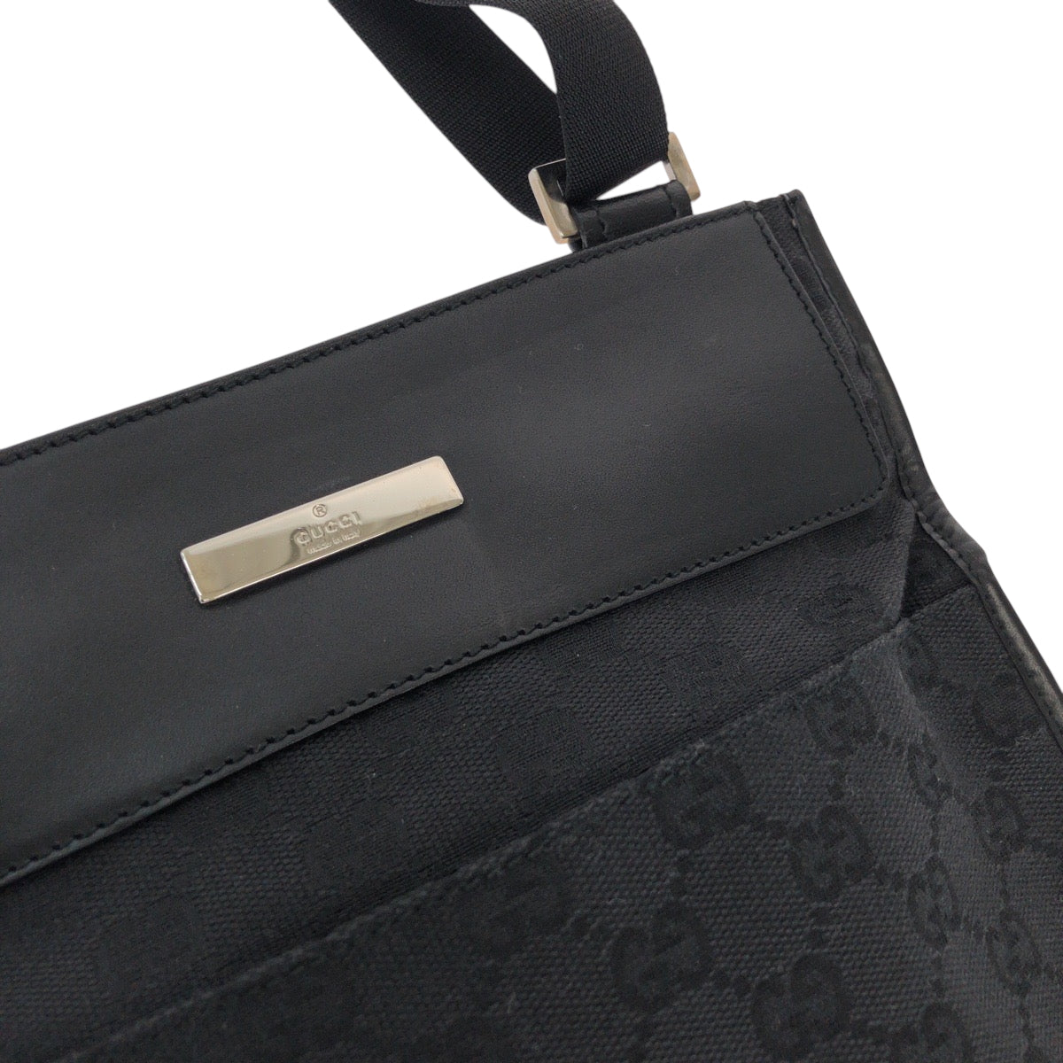 GUCCI Shoulder Bag 27639 GG canvas Black SilverMetal Shoulder Bag Sacoche Women Used Authentic