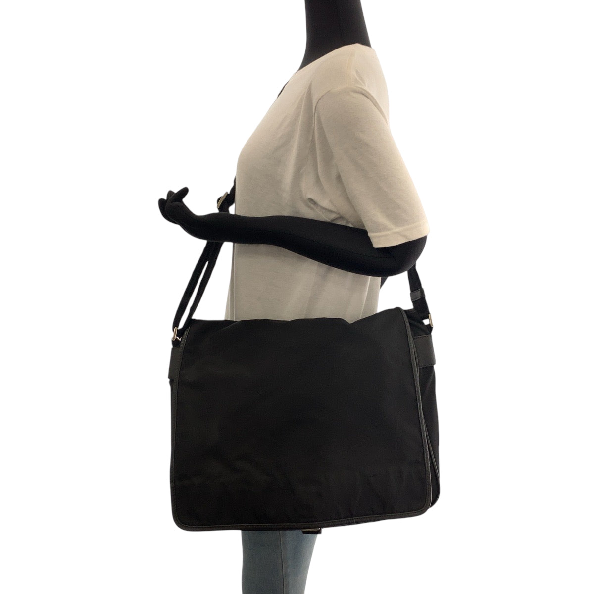 PRADA Shoulder Bag V158 Nylon Black SilverMetal Shoulder Bag Messenger bag Test Triangle With logo Women Used Authentic