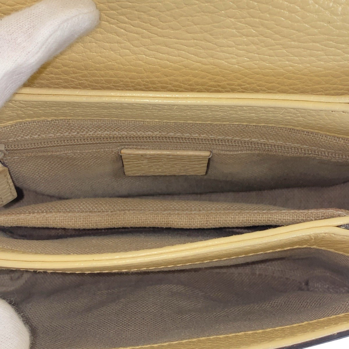 GUCCI Shoulder Bag 607720 leather Ivory Gold Metal Crossbody Chain Shoulder Bag Interlocking Women Used Authentic