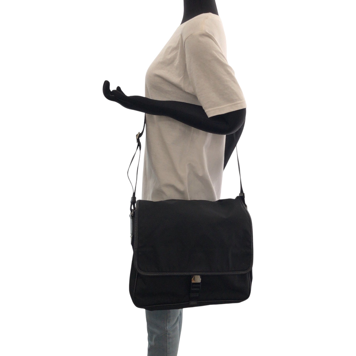 PRADA Shoulder Bag V158 Nylon Black SilverMetal Shoulder Bag Messenger bag Test Triangle With logo mens Used Authentic