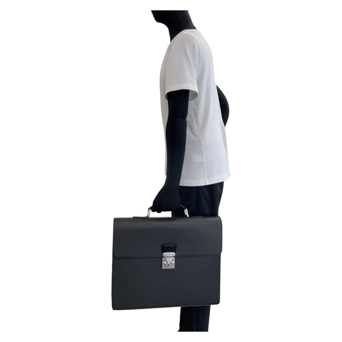 LOUIS VUITTON Business bag M30032 leather Ardoise Black SilverMetal Business bag briefcase Taiga Moscova mens Used Authentic