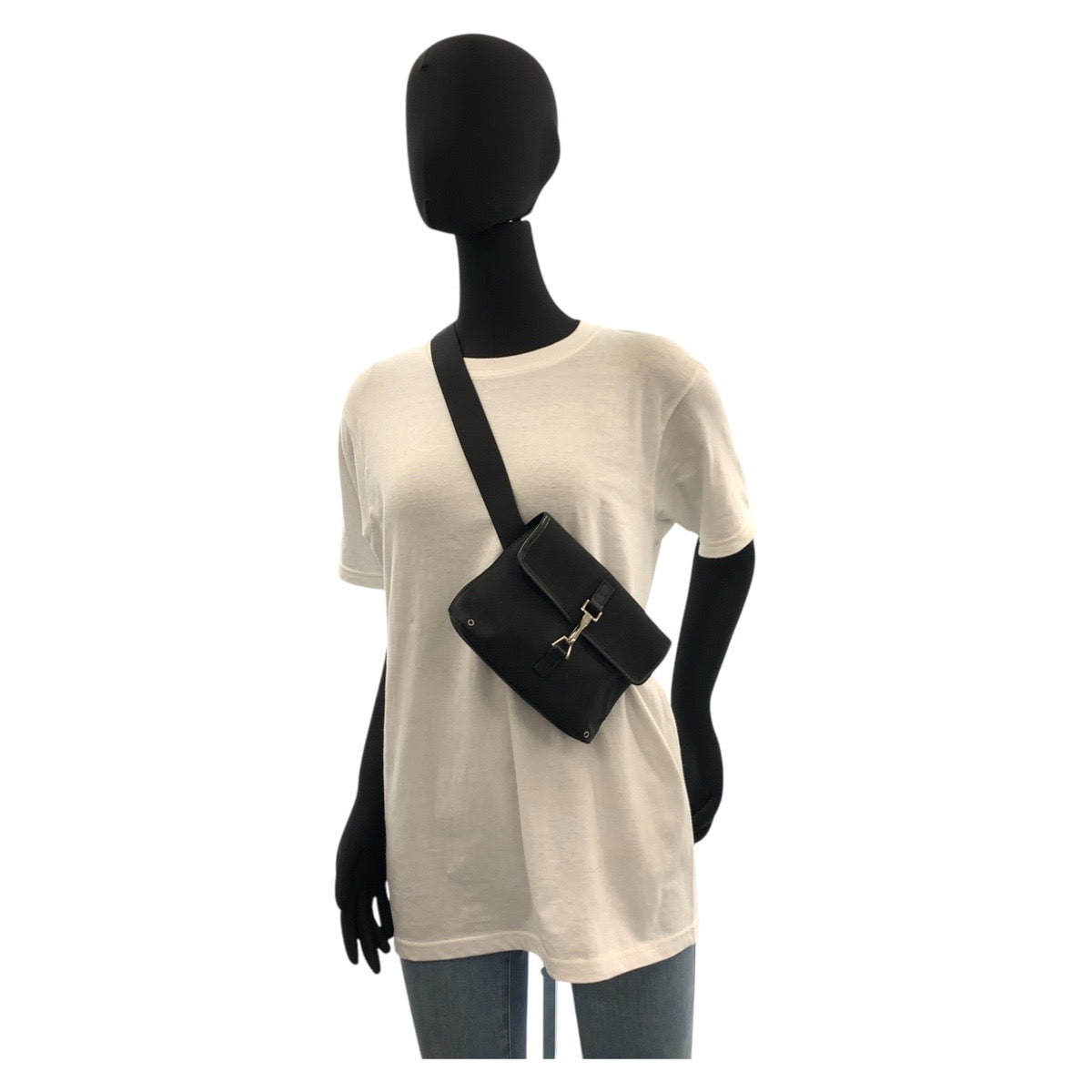 GUCCI Sling bag 92543 GG canvas Black SilverMetal Sling bag Bum bag Women Used Authentic