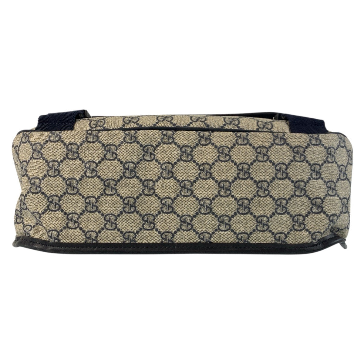 GUCCI Shoulder Bag 201732 GG Supreme Canvas Gray Navy SilverMetal Shoulder Bag Messenger bag mens Used Authentic