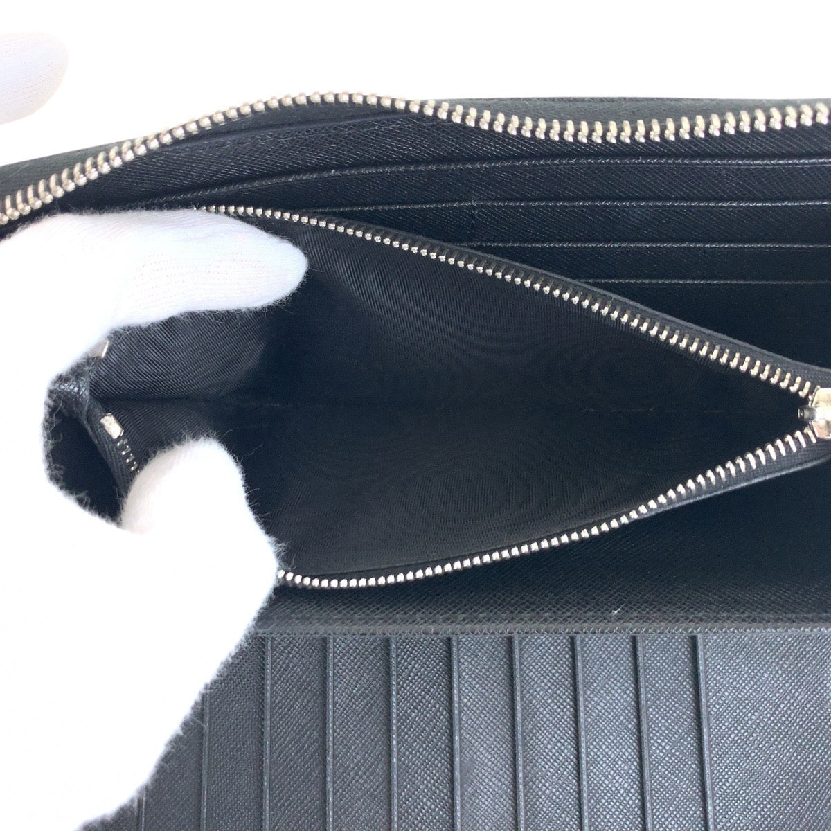 PRADA Long Wallet Purse leather Black SilverMetal Long Wallet Purse Zip Around Safiano Triangle With logo mens Used Authentic