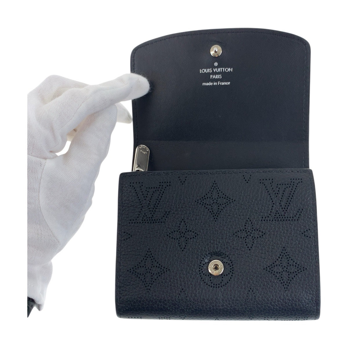 LOUIS VUITTON Bifold Wallet M67498 leather Black SilverMetal Monogram Mahina Portefeuille Iris XS