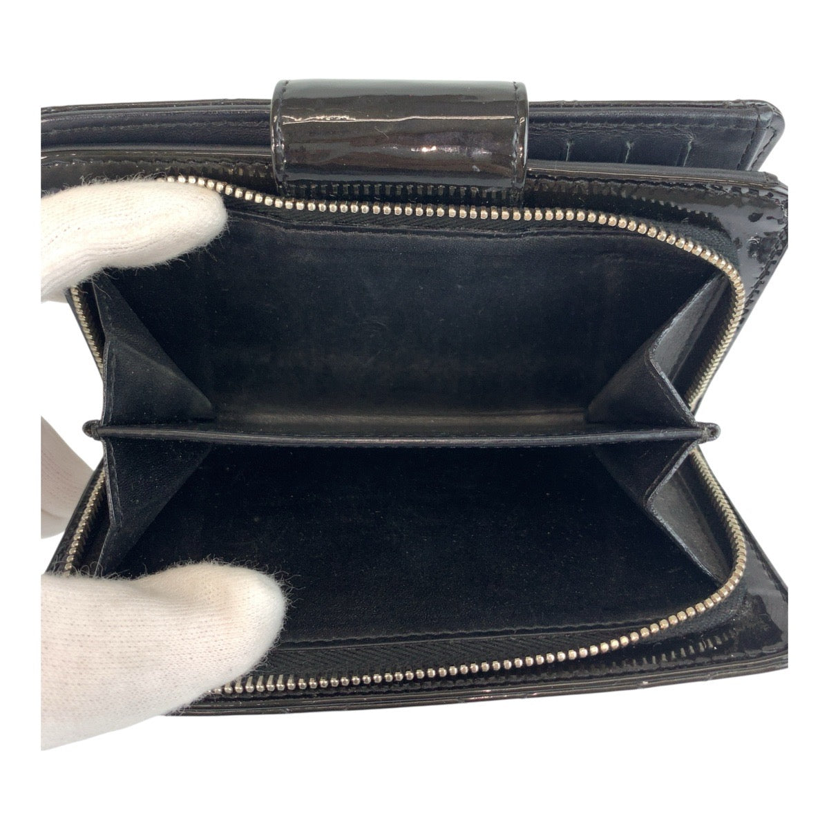 CHANEL Bifold Wallet Patent leather Black SilverMetal Brilliant Matrasse COCO Mark