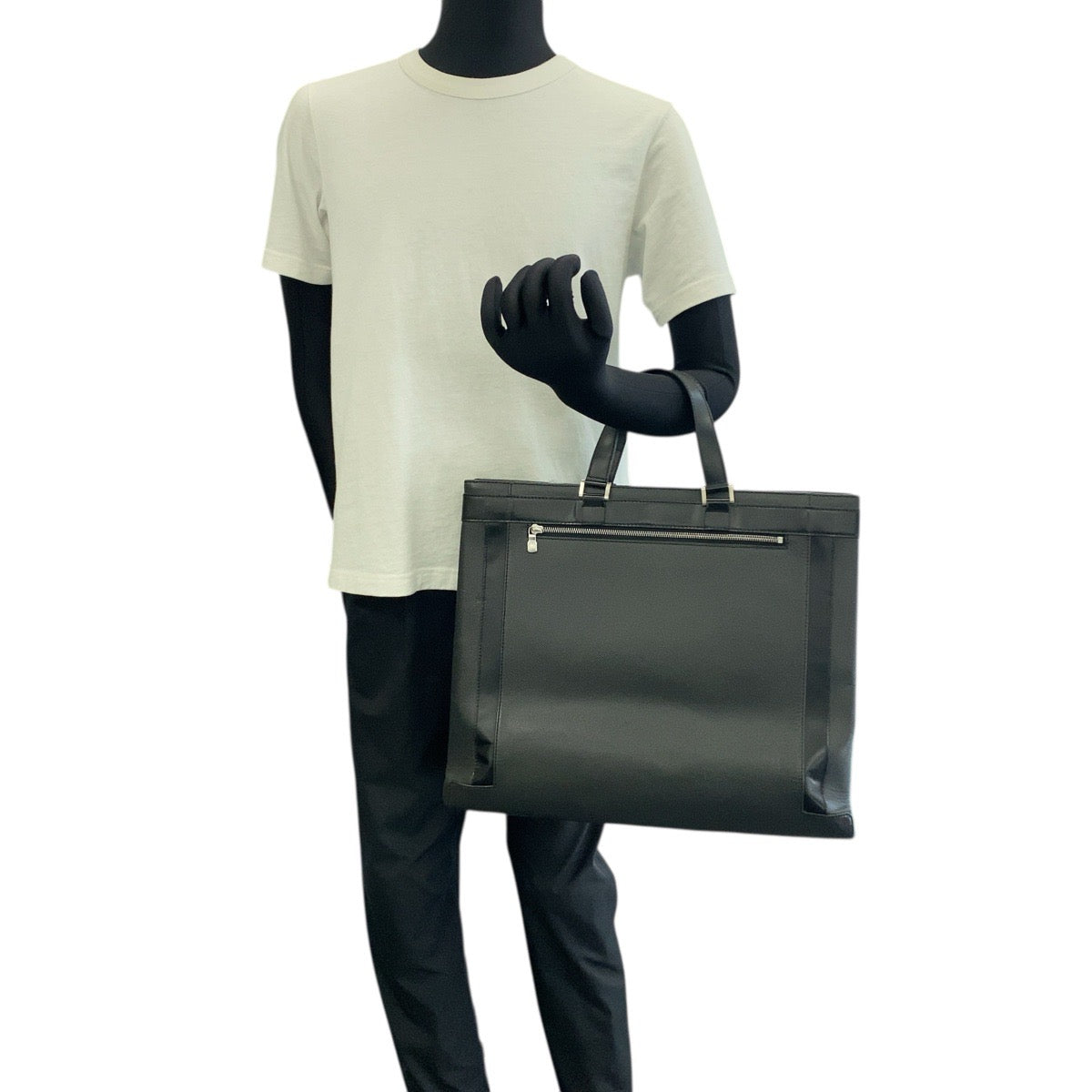 LOUIS VUITTON Business bag M31012 leather Black SilverMetal Taiga Kasbeck GM