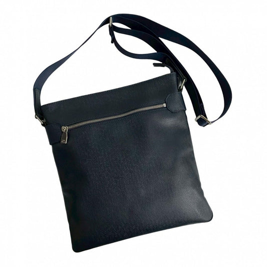 LOUIS VUITTON Shoulder Bag M32629 leather Navy Taiga Sasha mens Used Authentic