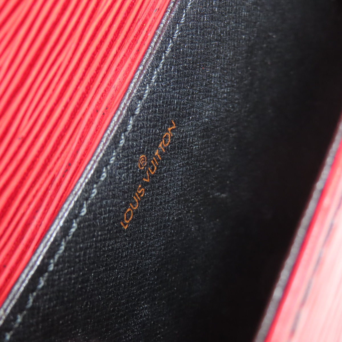 LOUIS VUITTON Shoulder Bag M52217 Epi Red Mini Saint-Cloud