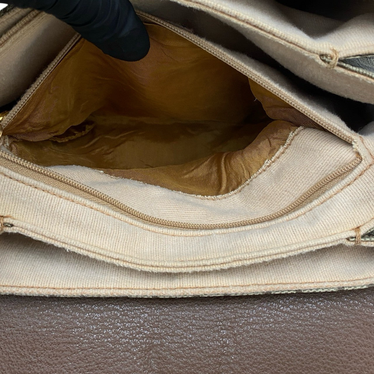 GUCCI Shoulder Bag leather Brown