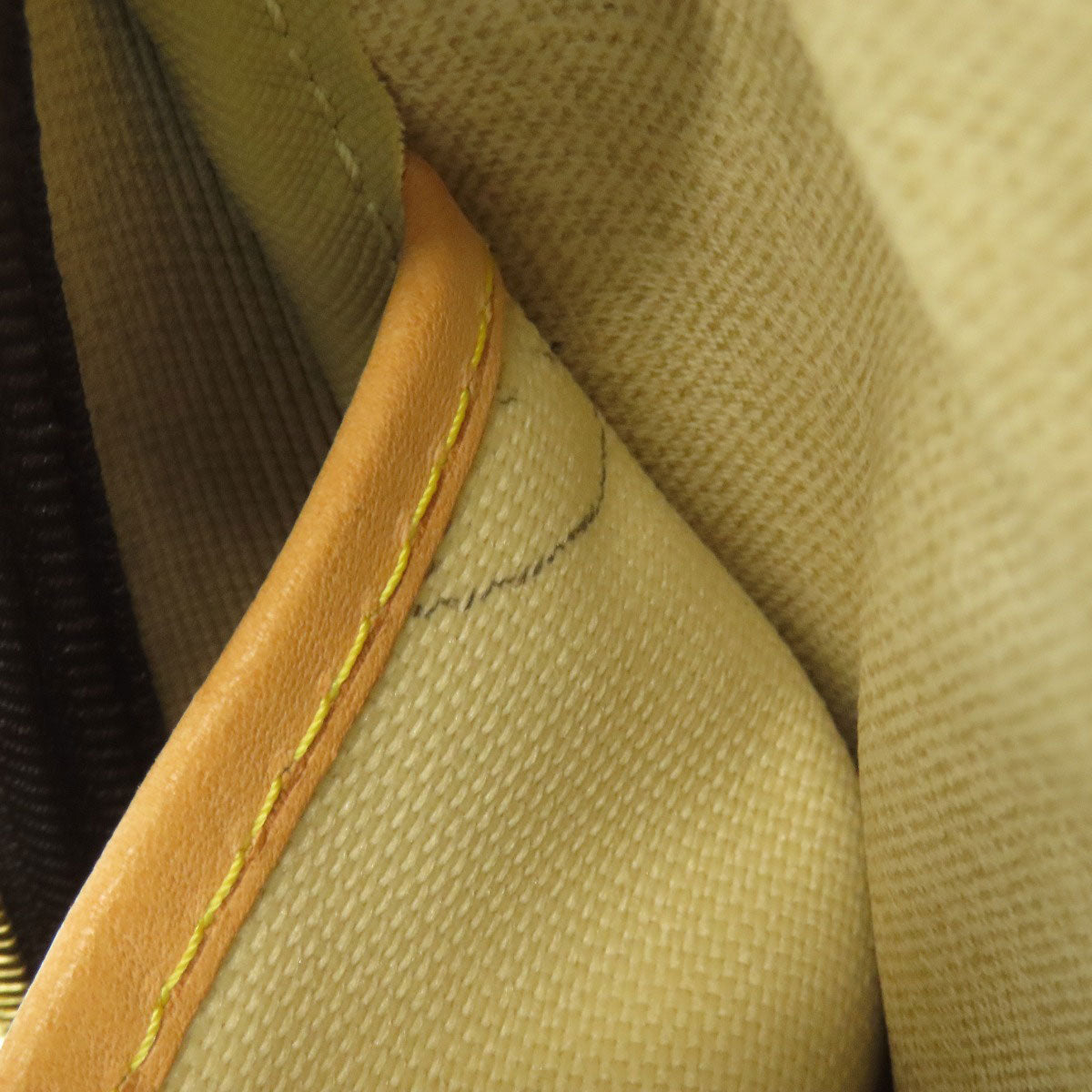 LOUIS VUITTON Handbag M42228 Monogram canvas Brown Trueville