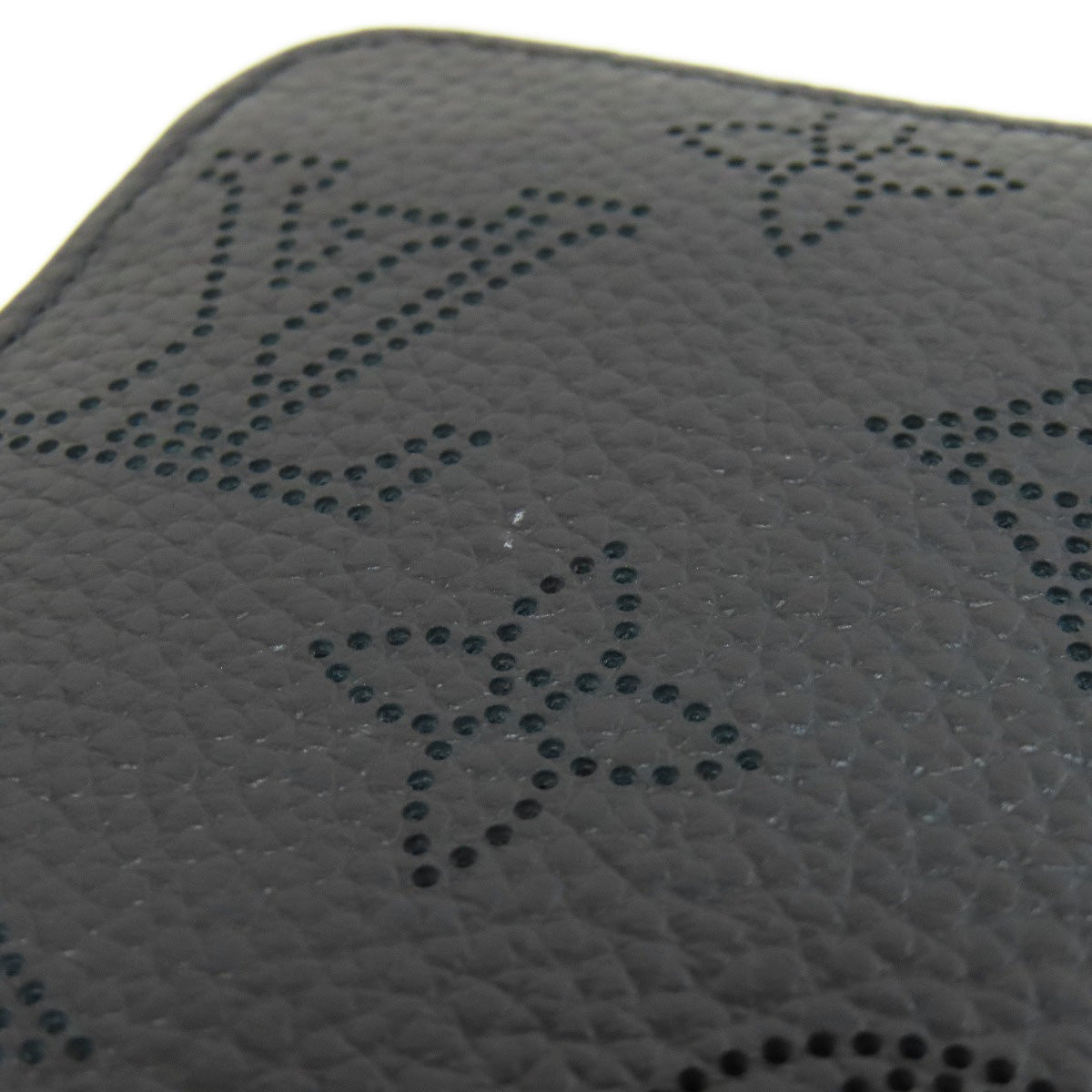 LOUIS VUITTON Long Wallet Purse M61867 Mahina leather black Zippy wallet Women Used Authentic