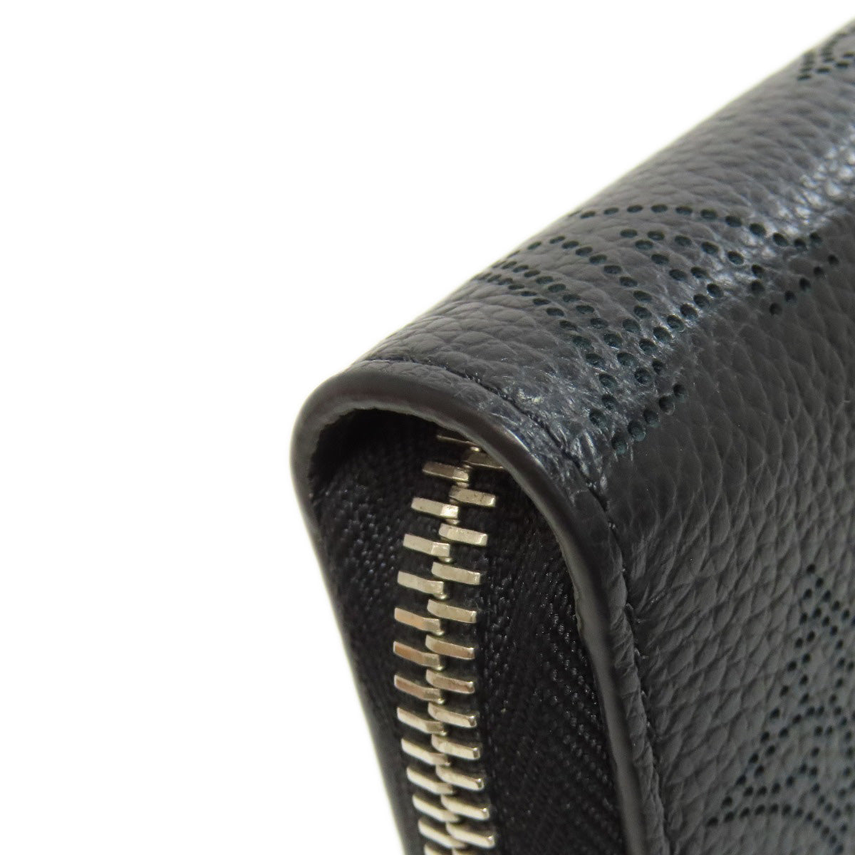 LOUIS VUITTON Long Wallet Purse M61867 Mahina leather black Zippy wallet Women Used Authentic