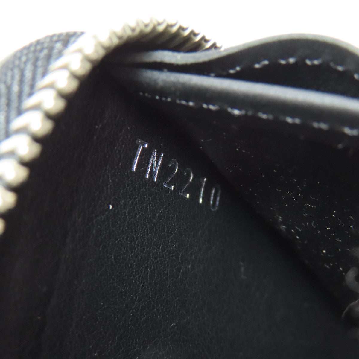 LOUIS VUITTON Long Wallet Purse M61867 Mahina leather black Zippy wallet Women Used Authentic