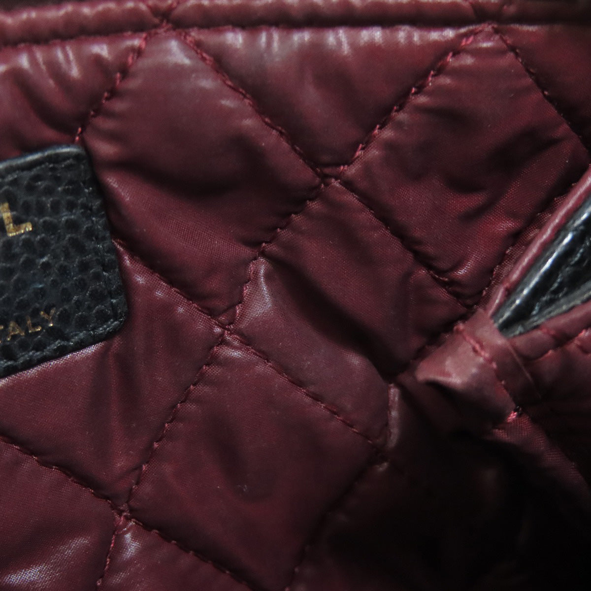 CHANEL Cosmetics Pouch Grained Calfskin Skin black Matelasse Gold Metal