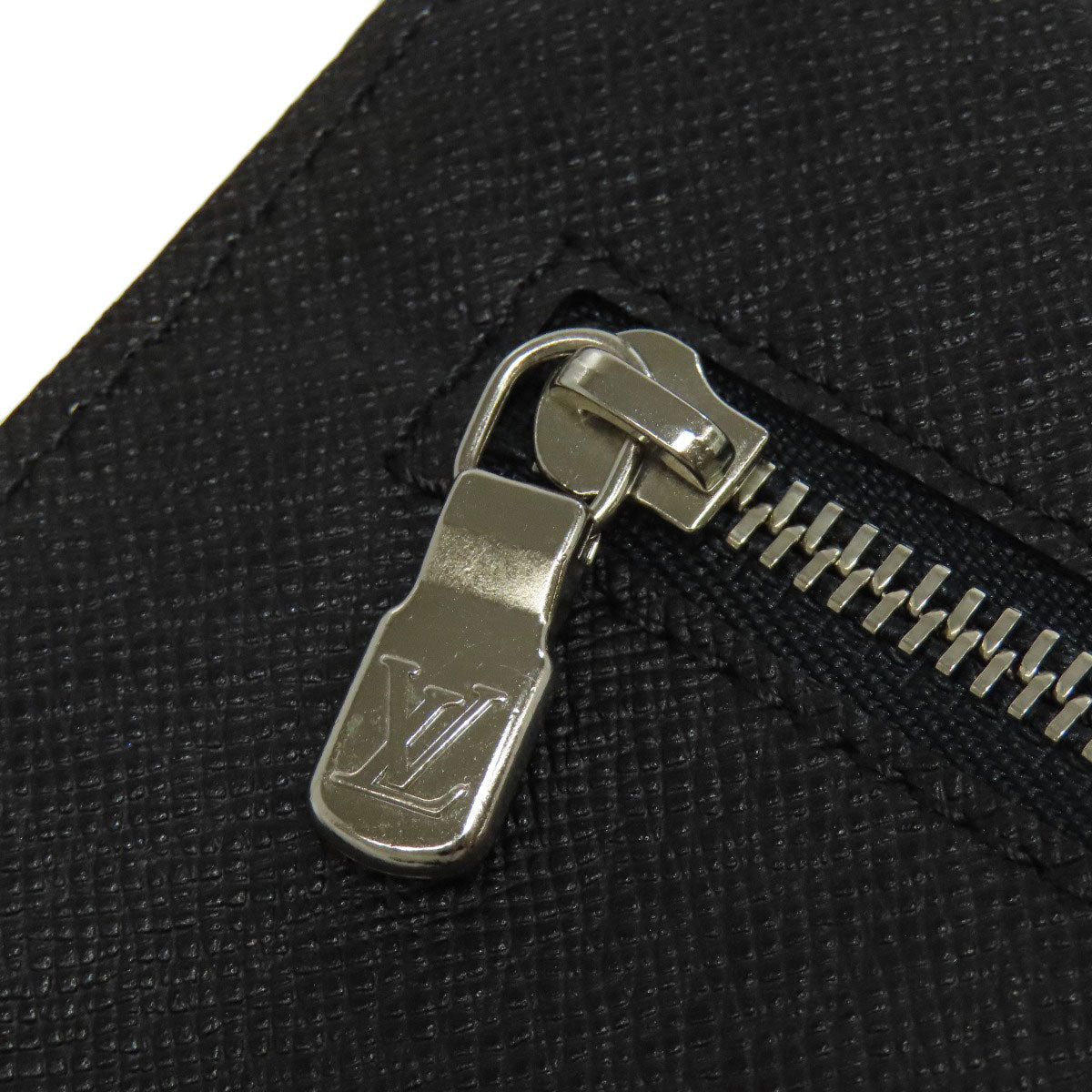 LOUIS VUITTON Sling bag M6837T Damier canvas black sun tulle Pochette homme Women Used Authentic