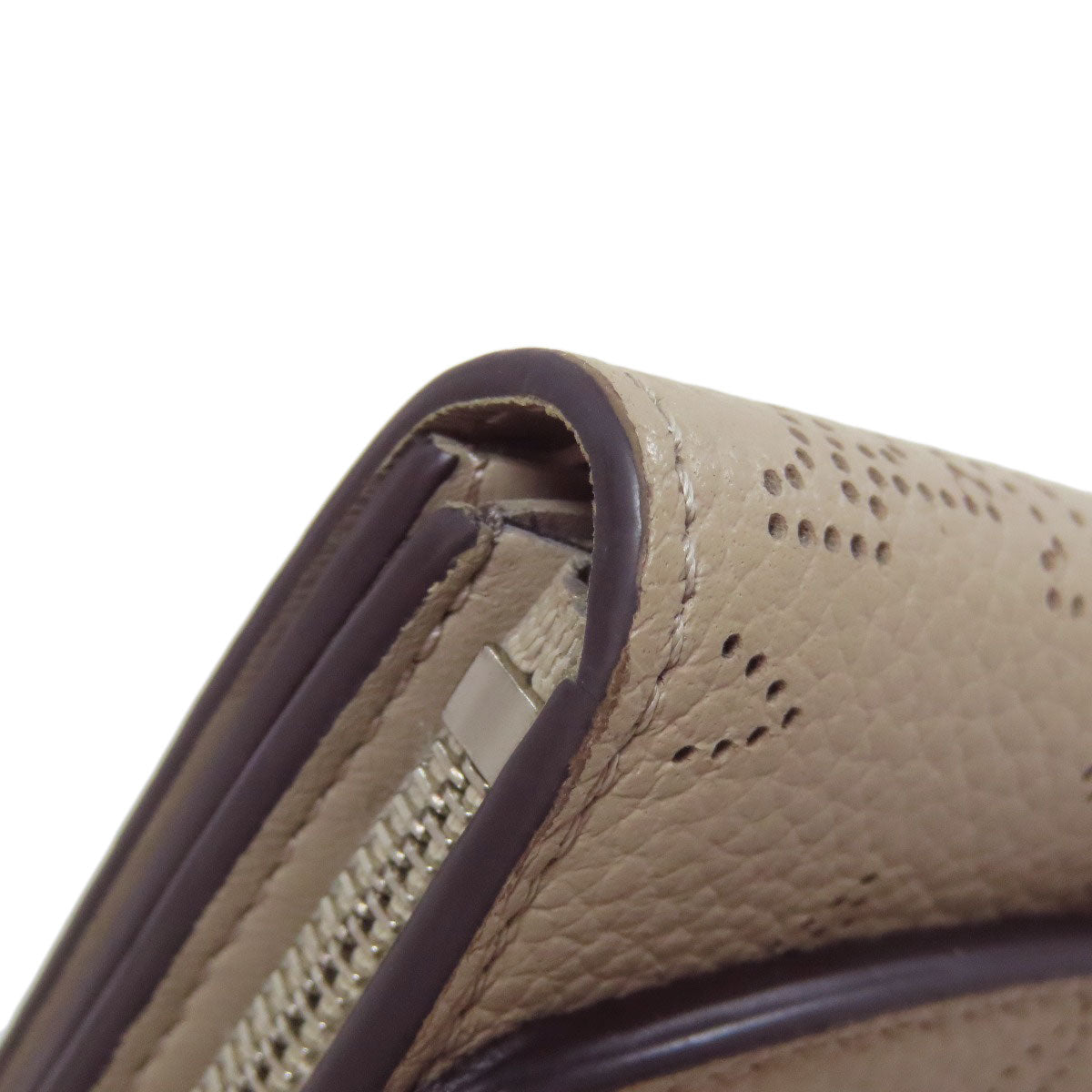 LOUIS VUITTON Bifold Wallet M62542 Monogram Mahina beige Portefeuille Iris Compact Women Used Authentic