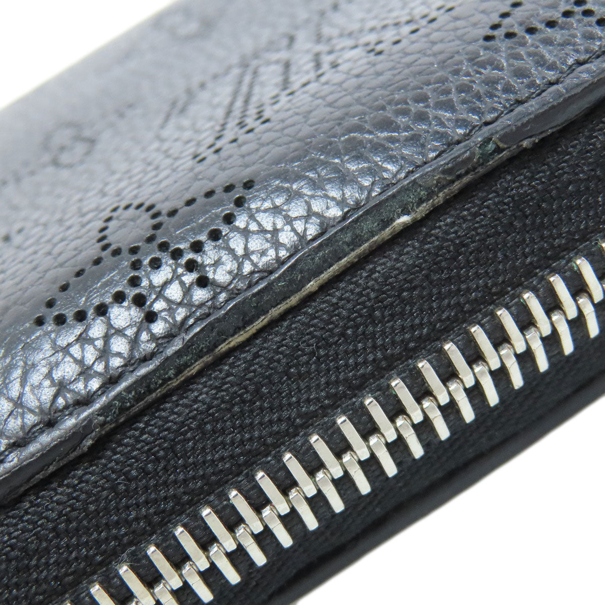 LOUIS VUITTON Long Wallet Purse M61867 Mahina leather black Zippy wallet Women Used Authentic