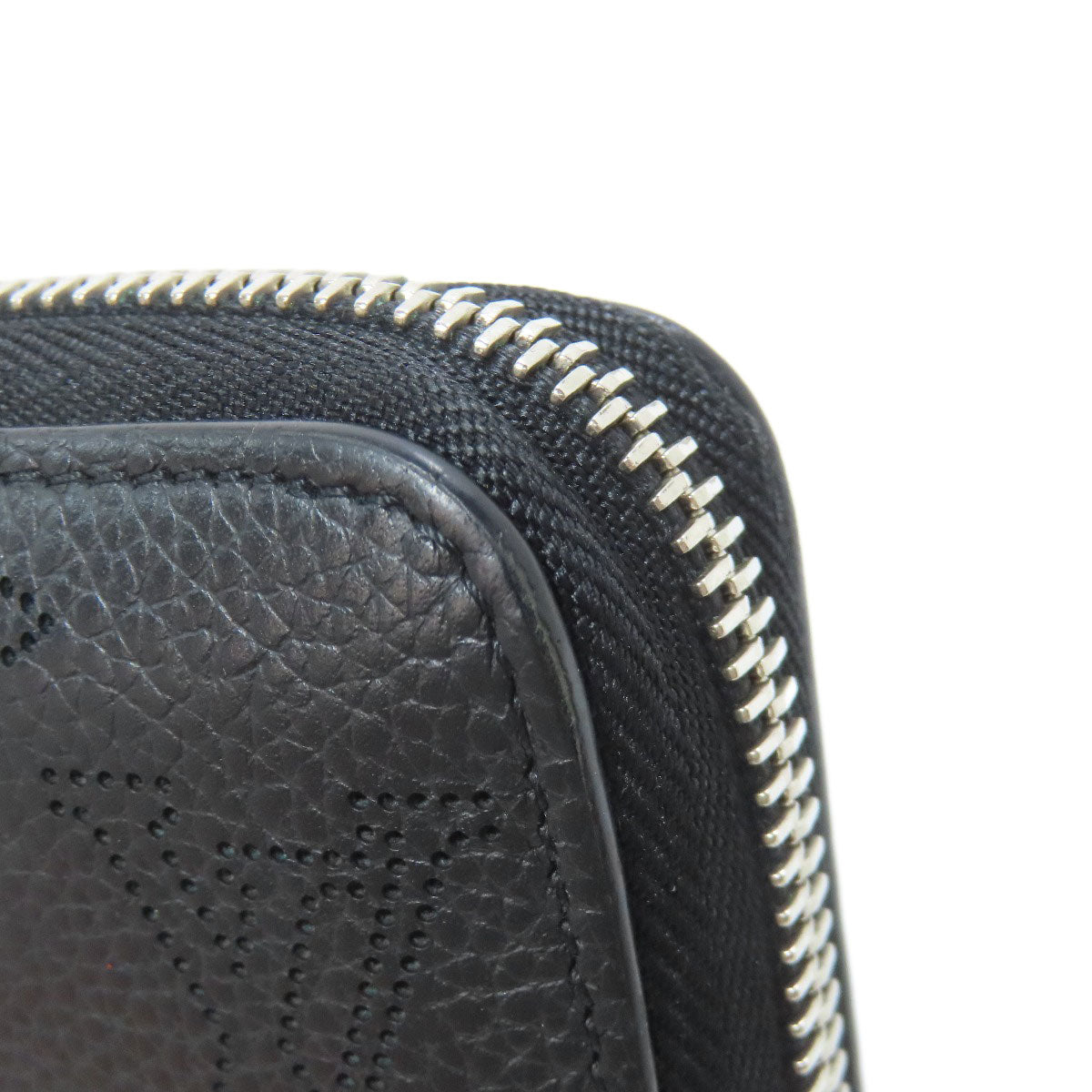 LOUIS VUITTON Long Wallet Purse M61867 Mahina leather black Zippy wallet Women Used Authentic