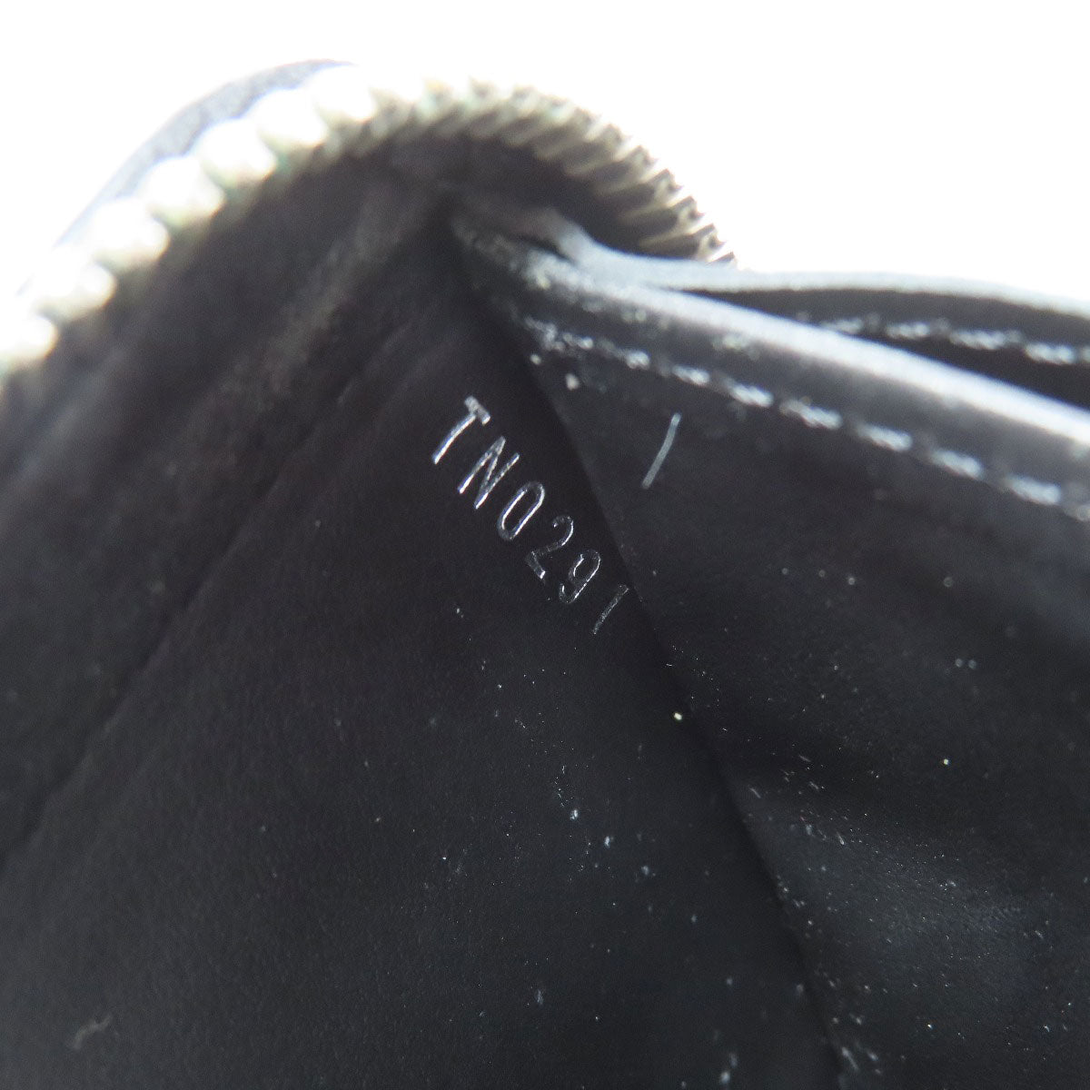 LOUIS VUITTON Long Wallet Purse M61867 Mahina leather black Zippy wallet Women Used Authentic