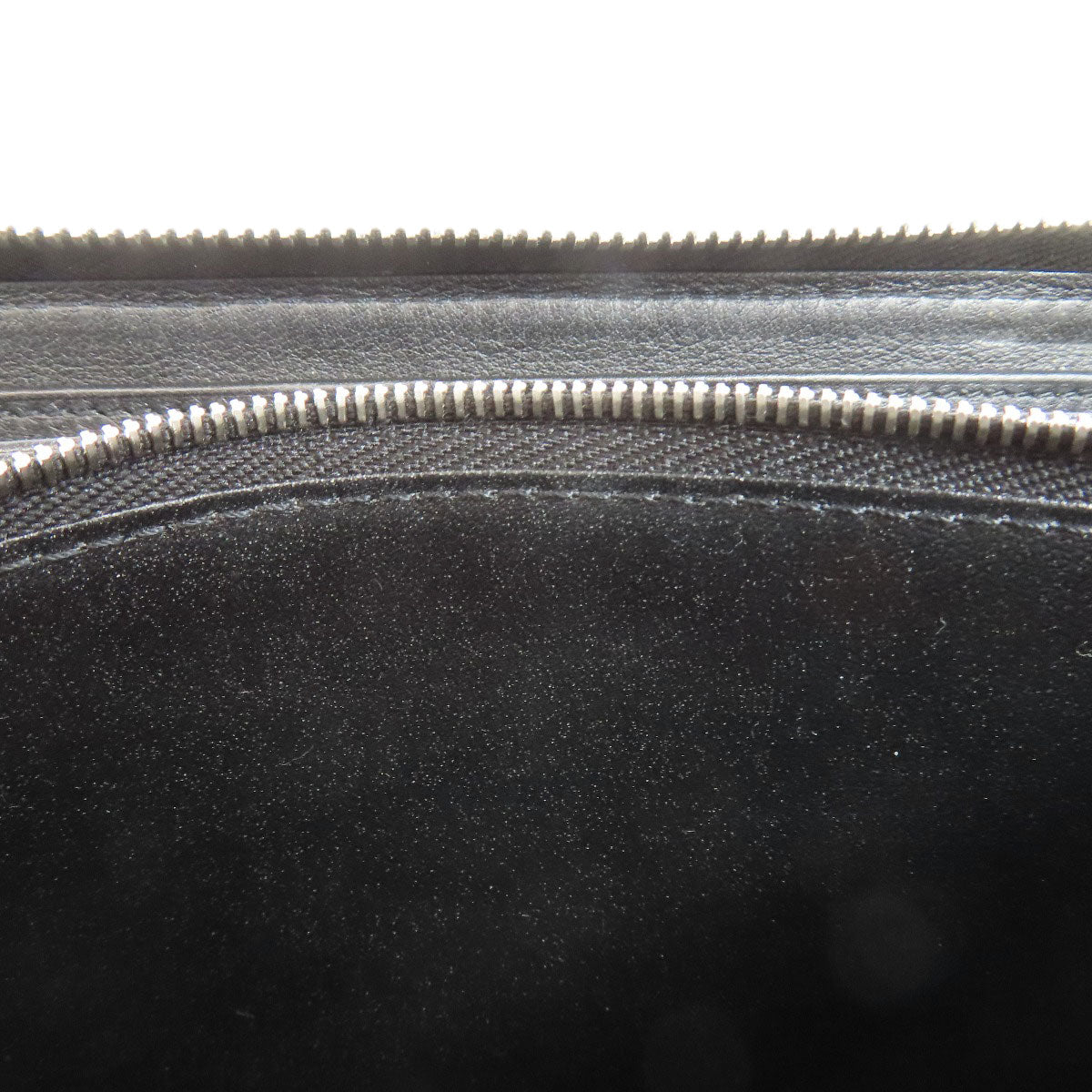 LOUIS VUITTON Long Wallet Purse M61867 Mahina leather black Zippy wallet