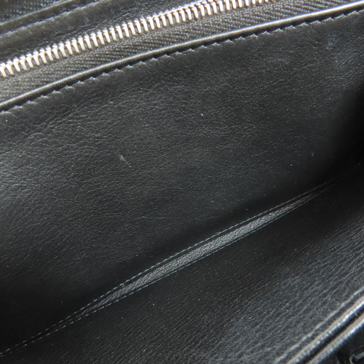 LOUIS VUITTON Long Wallet Purse M61867 Mahina leather black Zippy wallet