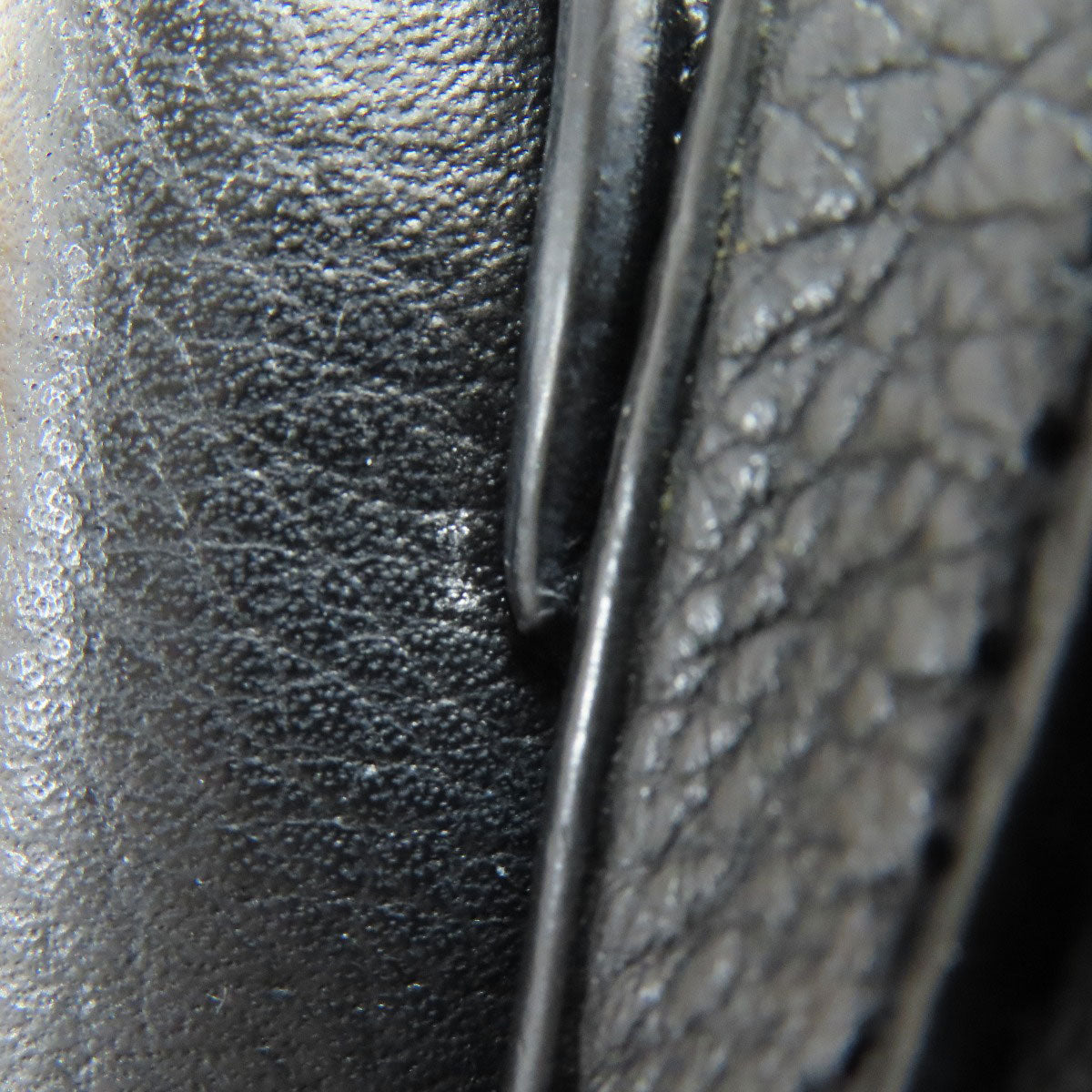 Christian Louboutin Shoulder Bag leather black Bench Reporter Studs