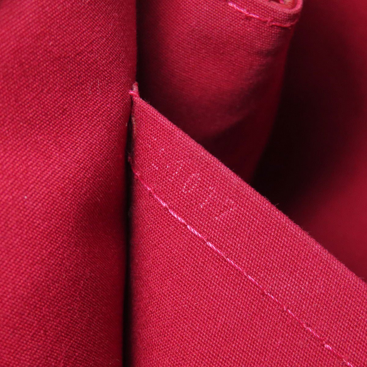 LOUIS VUITTON Handbag M93507 Vernis Red Rosewood Avenue