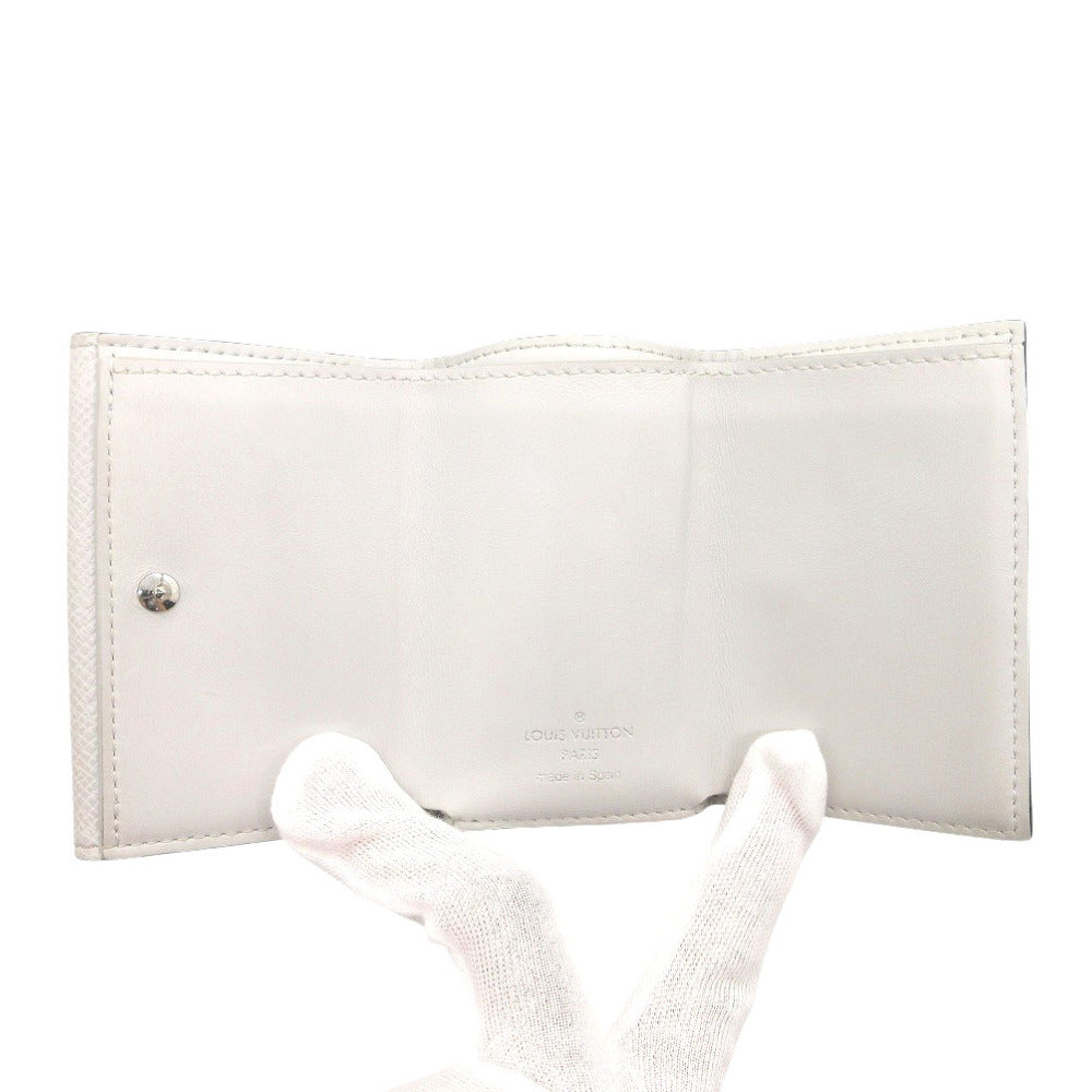 LOUIS VUITTON Tri-fold wallet M67621 Taiga white Taigalama Discovery Compact Wallet IC Chip