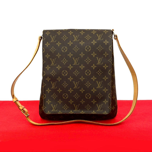LOUIS VUITTON Shoulder Bag leather Brown Musette